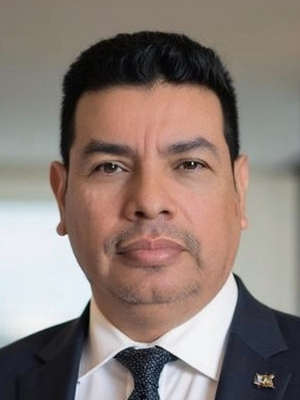 Rico Hernandez, Gilberto